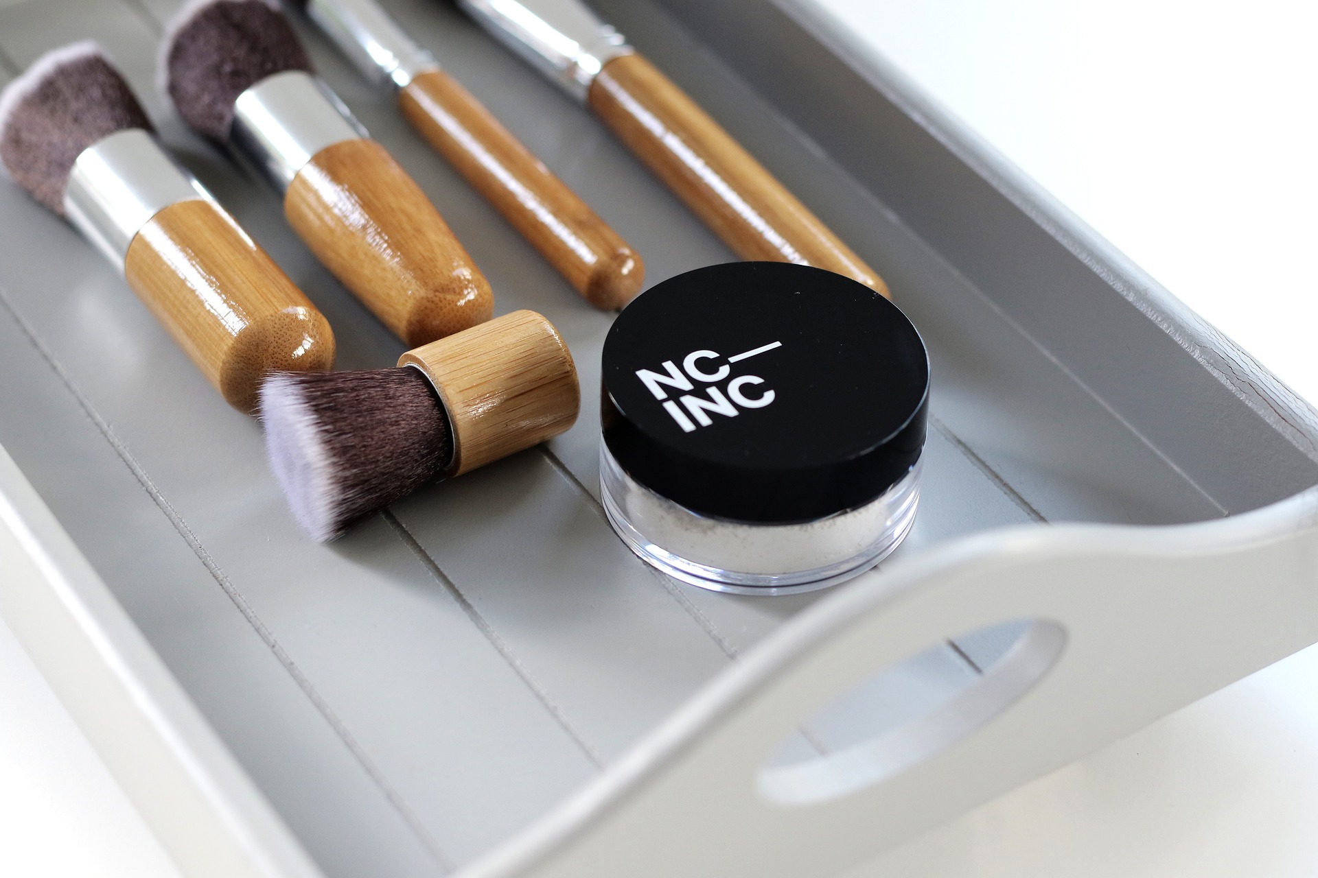 Best Mineral Makeup inside a tray