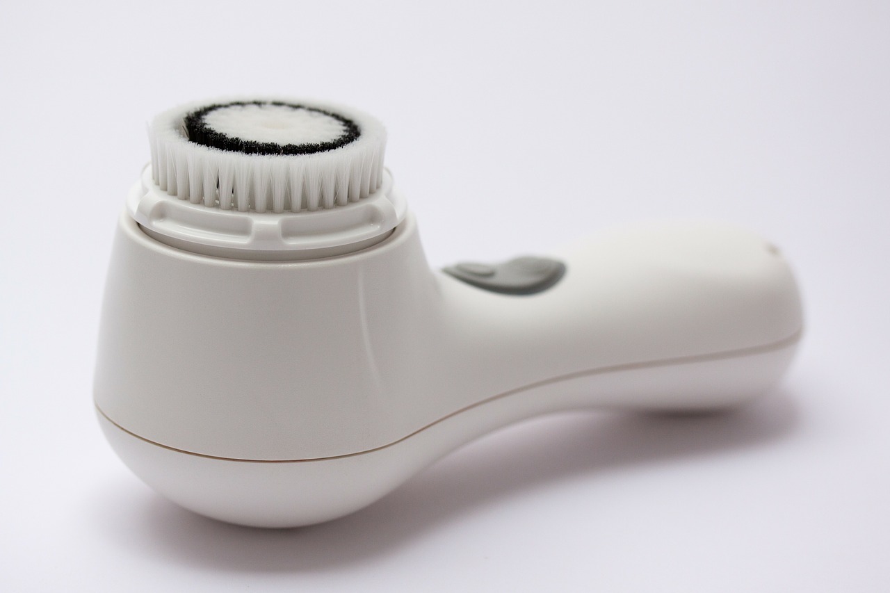Facial brush